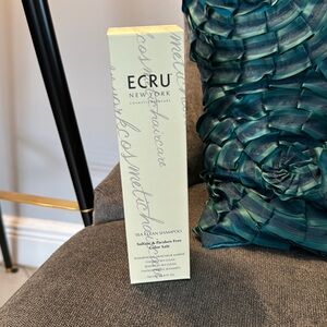 Ecru New York NWT Sea Clean Shampoo sulfate & Paraben Free/ color safe.